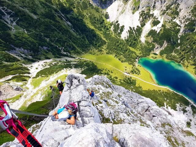 Appartement Gipfelblick- Tiroler Zugspitze Arena In 비버위어 외부 사진